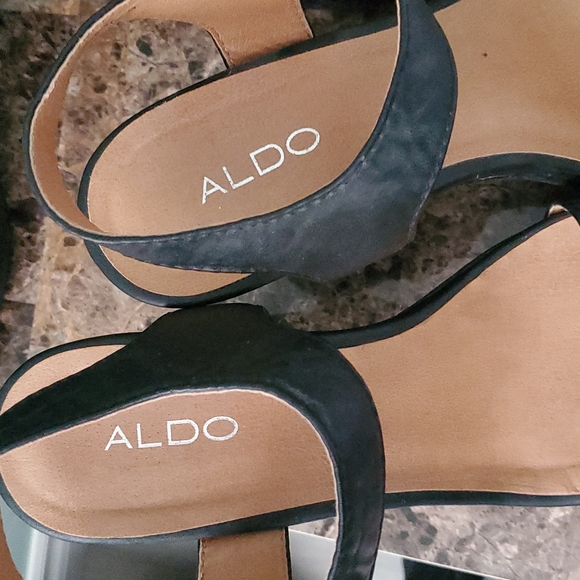 Wedge Aldo sandal size 9 - Picture 5 of 5